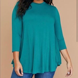 Lane Bryant 3/4 sleeve draped swing top. 14/16